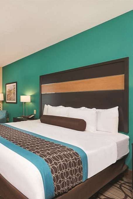 Hotel La Quinta Inn & Suites by Wyndham Carlsbad photo 1