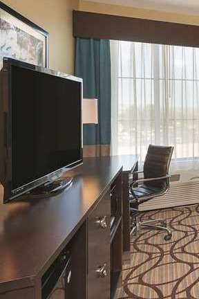 Hotel La Quinta Inn & Suites by Wyndham Carlsbad photo 3