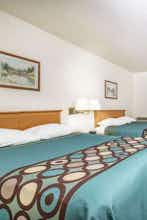 Hotel Super 8 by Wyndham Phillips photo 2