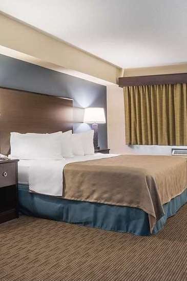 Hotel AmericInn by Wyndham Mounds View Minneapolis photo 1