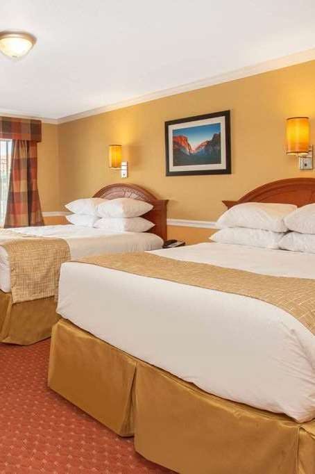 Hotel Travelodge by Wyndham Hawthorne photo 2