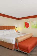 Hotel La Quinta Inn Ste Raleigh Cary photo 2