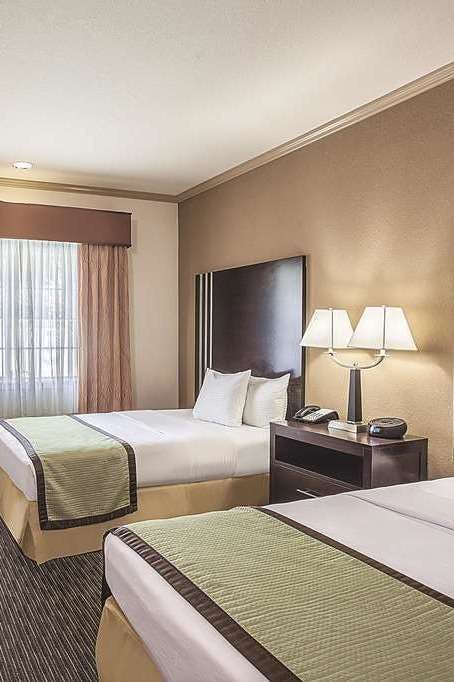 Hotel La Quinta Inn & Suites by Wyndham Davis photo 2