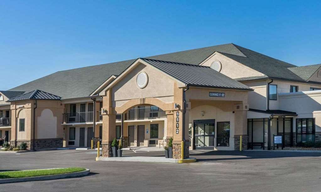 Baymont by Wyndham Clarksville