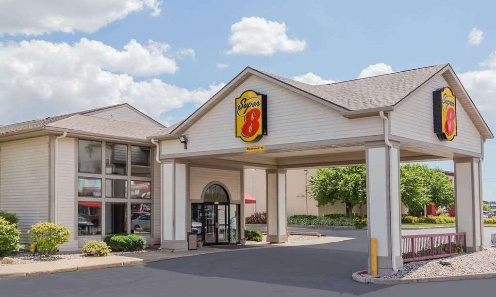 Super 8 by Wyndham Appleton