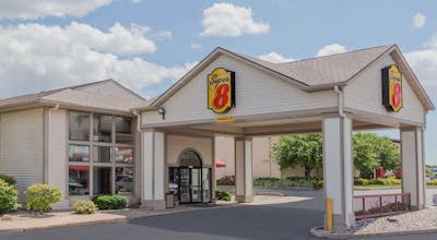 Super 8 by Wyndham Appleton