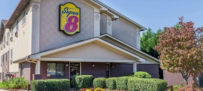 Super 8 Charlotte Amusement Pk
