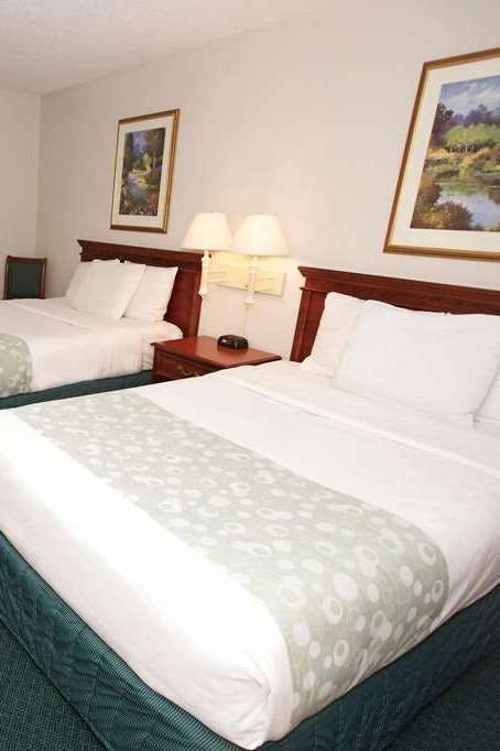 Hotel La Quinta Inn & Suites by Wyndham Chicago Gurnee photo 4