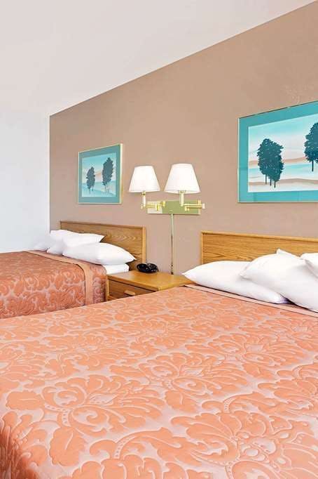 Hotel Super 8 by Wyndham Cut Bank photo 2