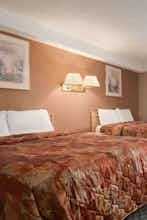 Hotel Travelodge Edmonton Airport photo 2