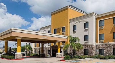 Days Inn & Suites by Wyndham Houston / West Energy Corridor