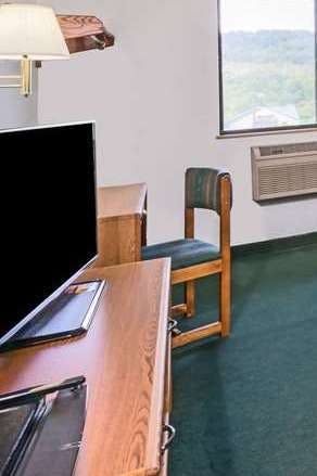 Hotel Super 8 by Wyndham New Stanton photo 3