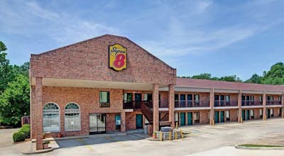 Super 8 by Wyndham Marietta/West/Atl Area