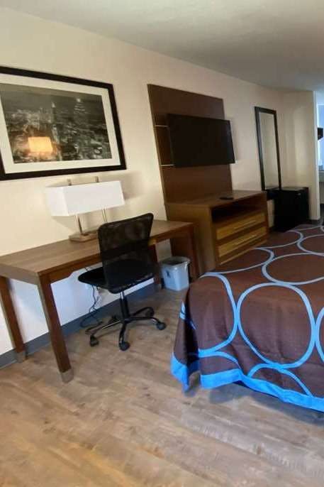 Hotel Super 8 by Wyndham Marietta/West/Atl Area photo 3