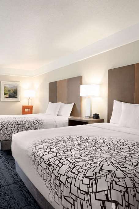 Hotel La Quinta Inn and Suites by Wyndham at WaTiki Waterpark photo 3