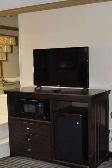 Hotel Ramada by Wyndham Abbotsford photo 3