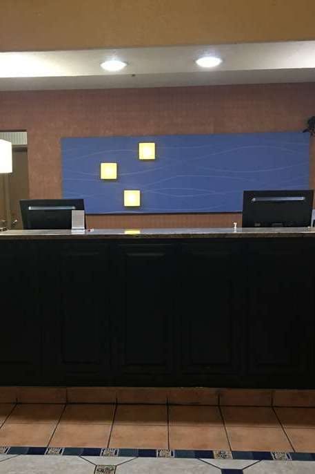 Hotel Ramada by Wyndham Santa Fe photo 3