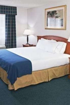 Hotel Ramada by Wyndham Santa Fe photo 1