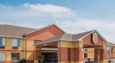 Super 8 by Wyndham Troy IL/St. Louis Area