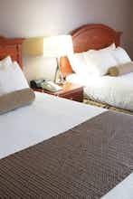 Hotel Ramada Campbell Rvr photo 2