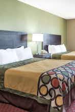 Hotel Super 8 by Wyndham Troy IL/St. Louis Area photo 2