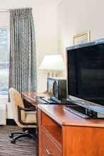 Hotel Baymont Hot Springs photo 3