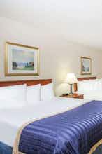 Hotel Baymont Hot Springs photo 2