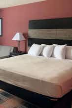 Hotel Baymont Waupun photo 1