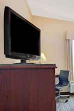 Hotel Baymont by Wyndham Pearl photo 3