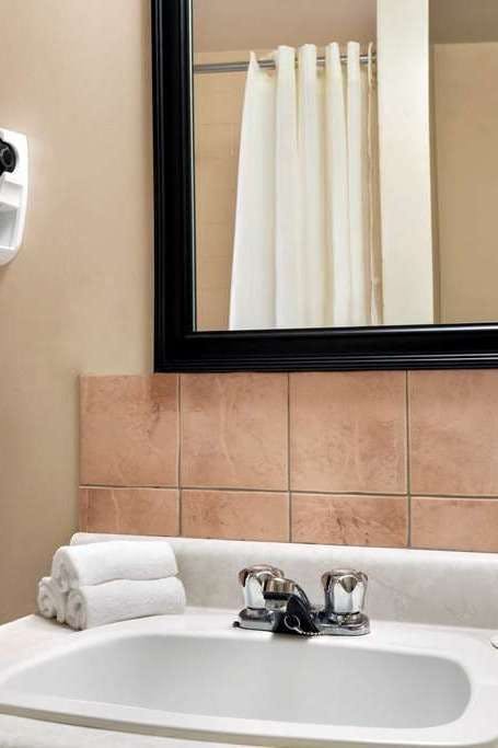 Hotel Thriftlodge Edmonton photo 3