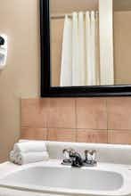 Hotel Thriftlodge Edmonton photo 3