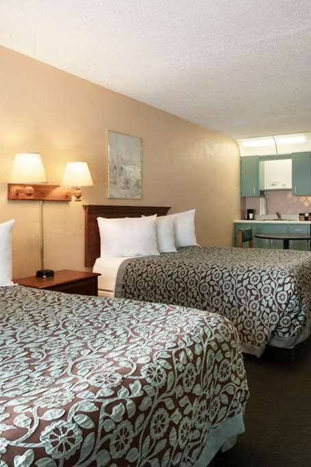 Hotel Days Inn by Wyndham Clearwater/Gulf to Bay photo 2