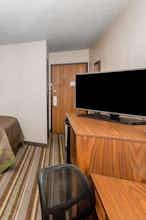 Hotel Super 8 by Wyndham Storm Lake photo 3