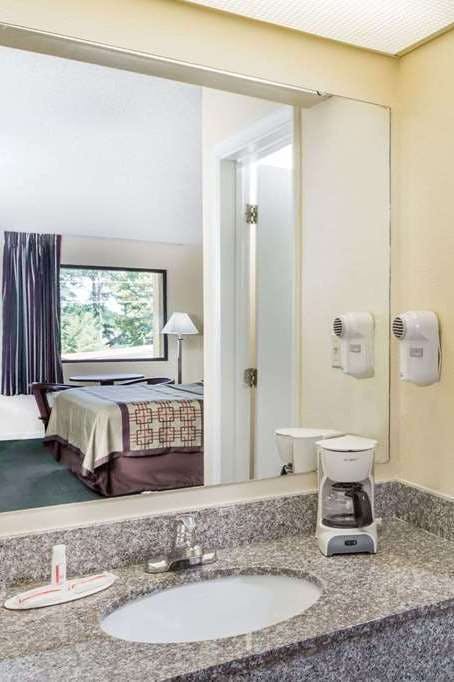Hotel Days Inn Enterprise photo 4