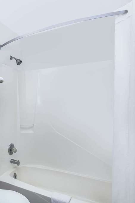 Hotel Super 8 by Wyndham Columbus photo 5