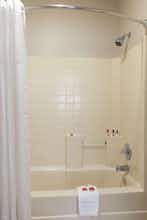 Hotel Baymont Inn Suites Winchester photo 4