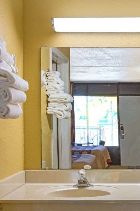 Hotel Super 8 by Wyndham Jessup/Baltimore Area photo 5