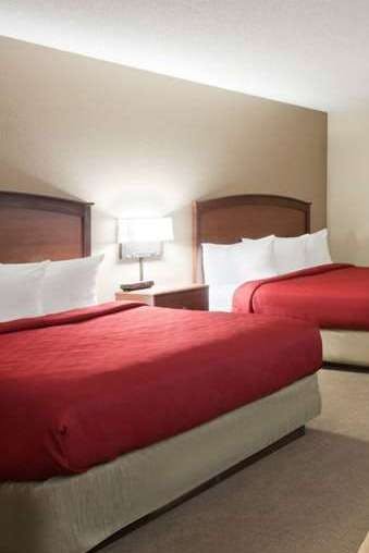 Hotel AmericInn Roseau photo 2