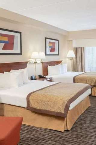 Hotel Wingate By Wyndham Charlotte Airport I-85/I-485 photo 2