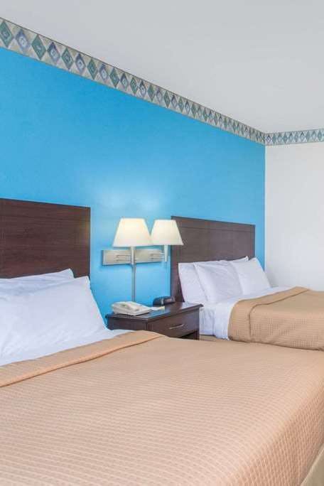 Hotel Days Inn by Wyndham Roanoke/Hollins Near I-81 photo 2