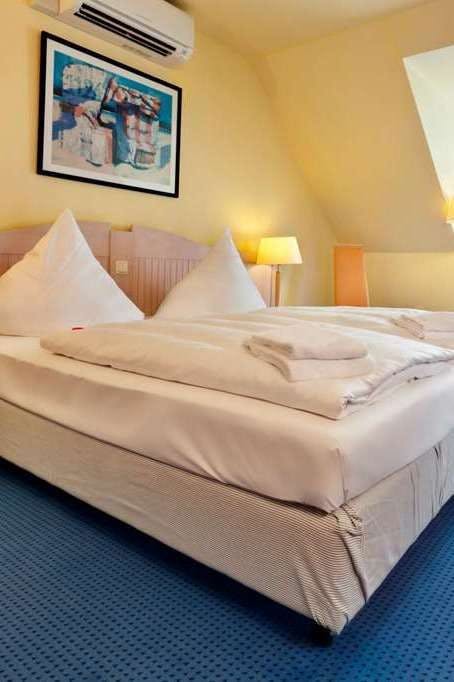 Hotel TRYP By Wyndham Luebeck Aquamarin photo 1