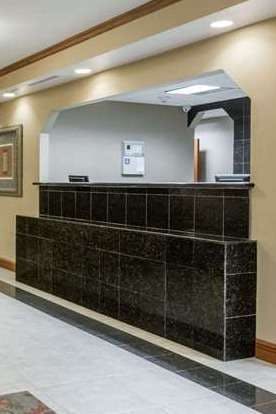 Hotel Days Inn & Suites by Wyndham Fort Pierce I-95 photo 4