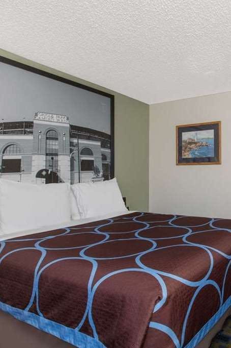 Hotel Super 8 by Wyndham Aberdeen MD photo 1