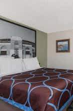 Hotel Super 8 by Wyndham Aberdeen MD photo 1