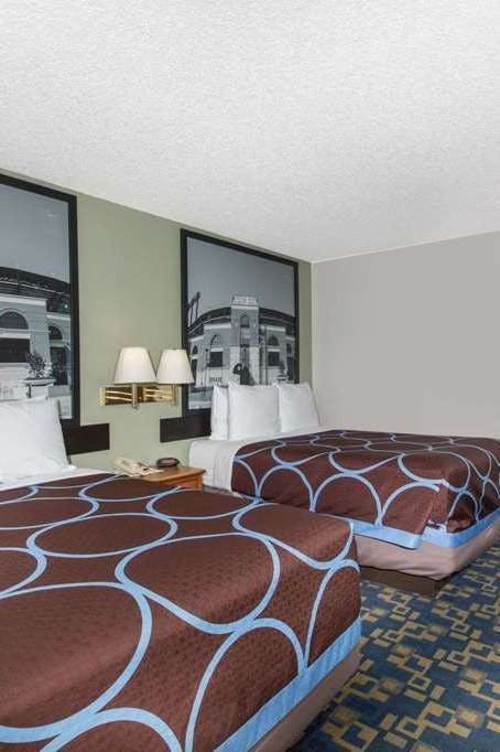 Hotel Super 8 by Wyndham Aberdeen MD photo 2