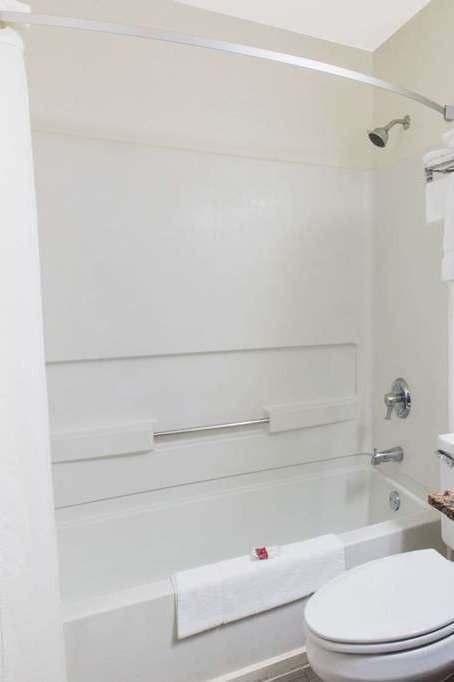 Hotel Super 8 by Wyndham Aberdeen MD photo 5