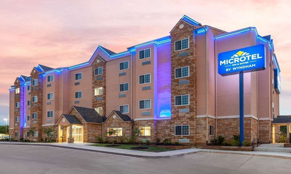 Microtel Inn & Suites by Wyndham College Station
