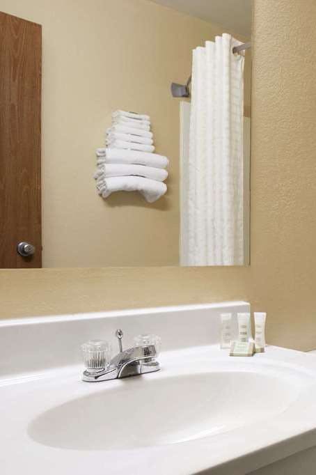 Hotel Super 8 Salem photo 4