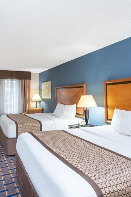 Hotel Baymont Inn Suites Knoxville photo 2