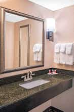 Hotel Baymont Inn Suites Knoxville photo 4